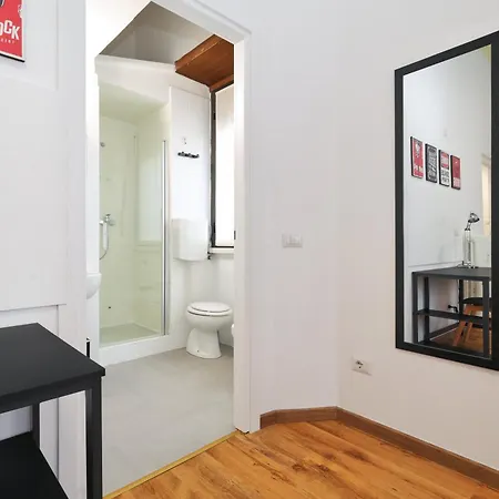 Joivy Charming Flat In Milan's Academic Hub *